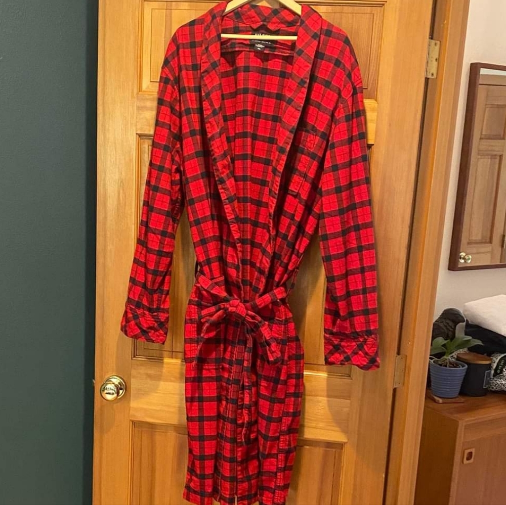 Filson Alaska guide Robe in red/black plaid size XXL
